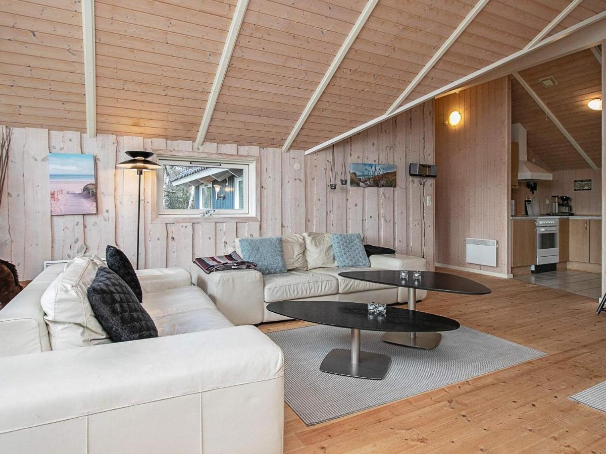 Four-Bedroom Holiday Home In Vaeggerlose 8 Boto By Exterior foto
