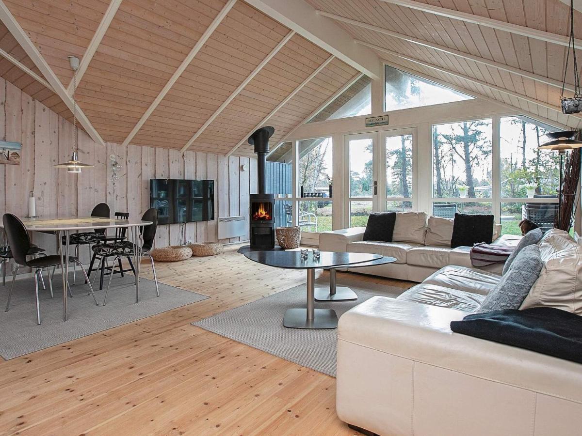 Four-Bedroom Holiday Home In Vaeggerlose 8 Boto By Exterior foto